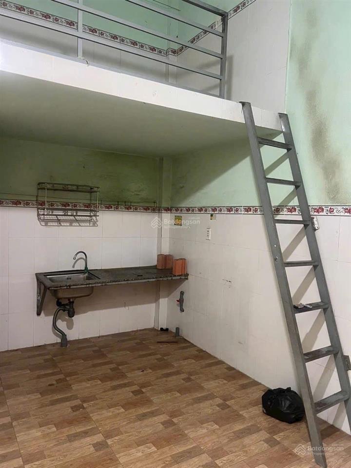 Kẹt tiền bán gấp nhà trọ 223m2 bình chuẩn