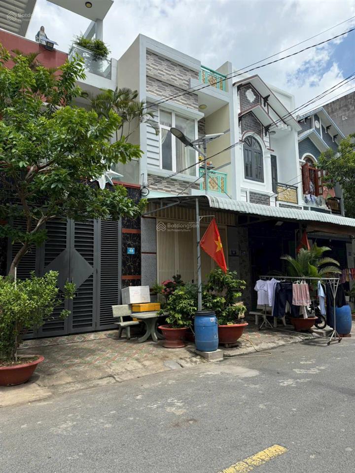 Chủ kẹt tiền gửi bán nhanh nhà phố 1 lầu dt 64m bình hòa gần nguyễn du