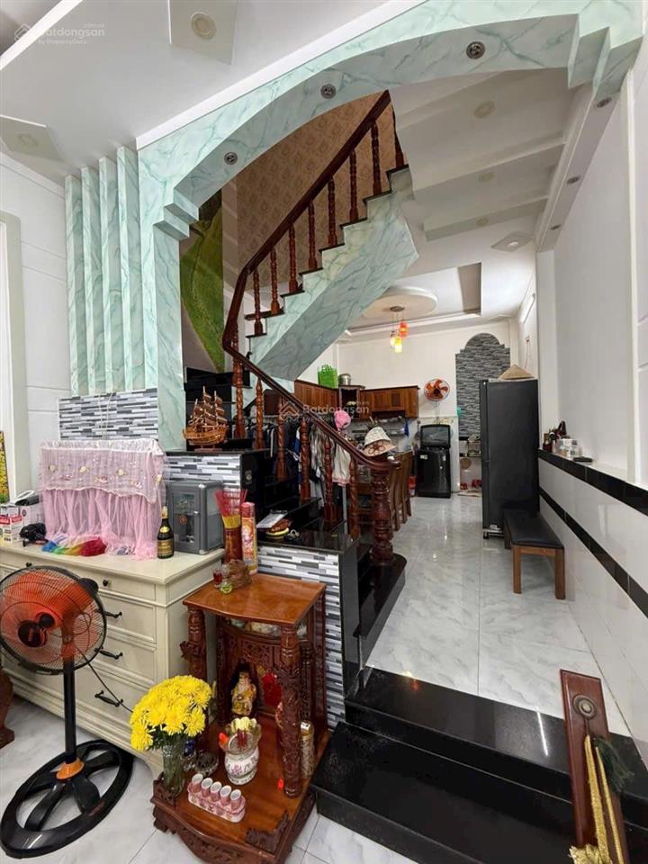 Chủ kẹt tiền gửi bán nhanh nhà phố 1 lầu dt 64m bình hòa gần nguyễn du