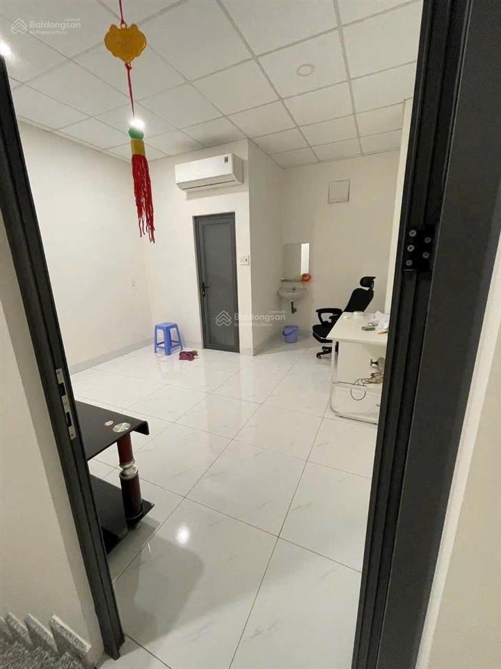 Kẹt tiền bán gấp nhà mới trung tâm lái thiêu dt 65m², dọn vào ở ngay