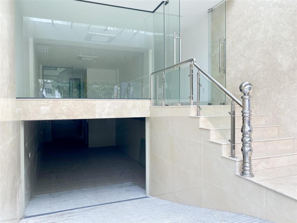 Cho thuê văn phòng 150m² hầm 2 lầu cao đức lân an phú, an khánh q2 sàn trống suốt giá 25tr/th