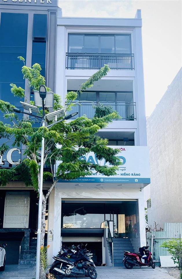 Cho thuê nguyên căn nhà 5 tầng 400m2 sàn trống suốt trục trần não an phú an khánh q2 giá 55tr/tháng