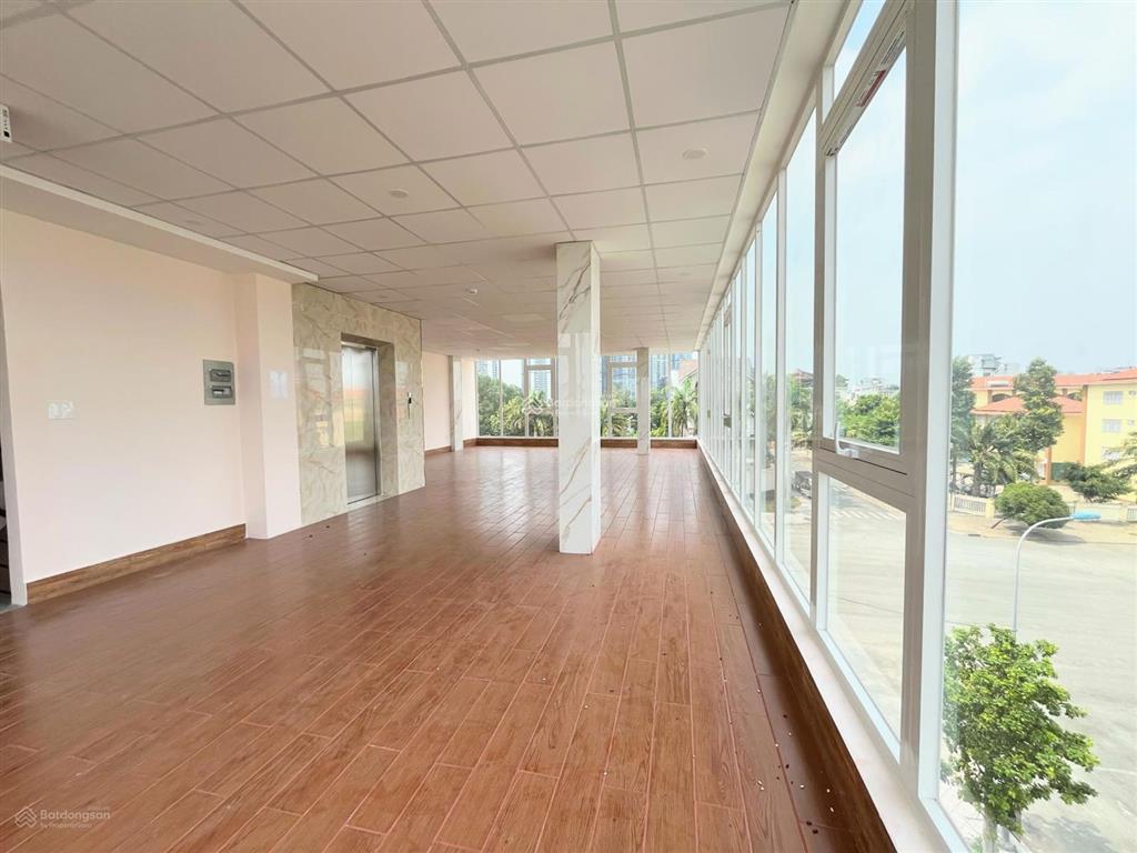 Cho thuê tòa nhà văn phòng 2 mặt tiền 800m2 sàn trục trần não  an khánh, quận 2