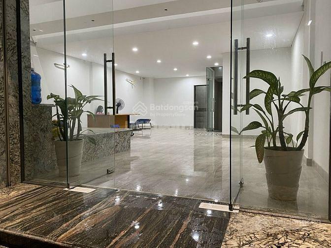 Cho thuê tòa nhà văn phòng ~750m2 khu đảo kim cương trung tâm q2 hầm 7 tầng nổi sàn trống suốt
