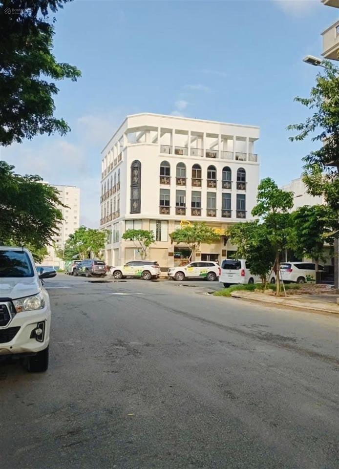 Cho thuê tòa văn phòng góc 2 mặt tiền 6 tầng ~1.500m sàn trục lương định của an phú an khánh quận 2