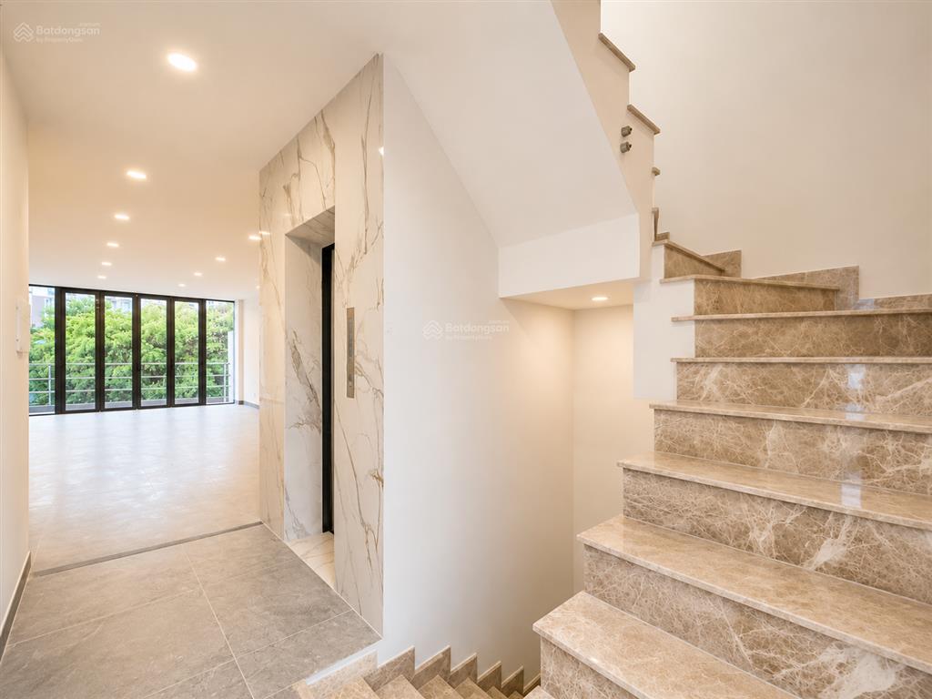 Cho thuê tòa nhà nguyên căn 7 tầng ~ 600m² sàn phường thạnh mỹ lợi trung tâm quận 2 mới 100%