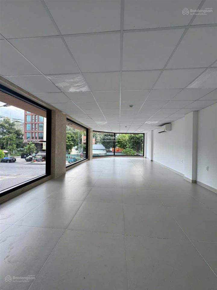 Cho thuê tòa nhà văn phòng góc 2 mặt tiền 7 tầng ~600m2 sàn p. thạnh mỹ lợi trung tâm hành chính q2
