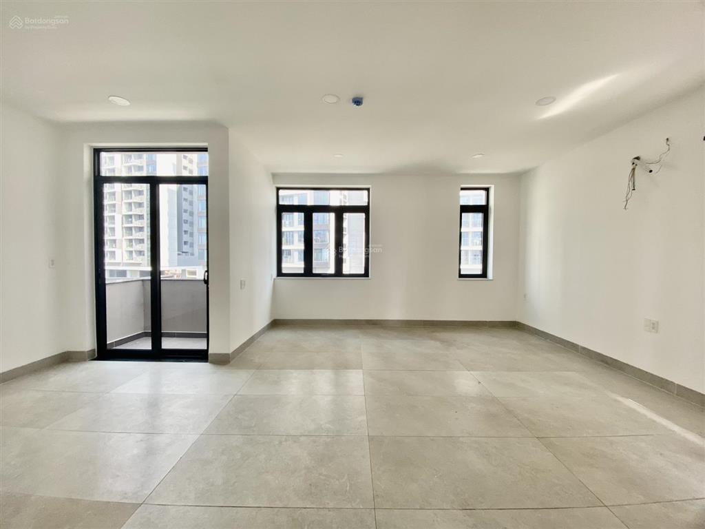 Cho thuê tòa nhà văn phòng 8 tầng ~ 1000m2 sàn mặt tiền bát nàn trung tâm thạnh mỹ lợi, quận 2