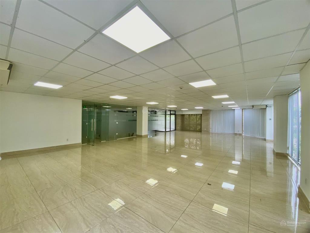 Cho thuê nhà nguyên căn 6 tầng ~ 1500m2 sàn trống suốt an khánh, q2, giá 290 tr/th có thương lượng