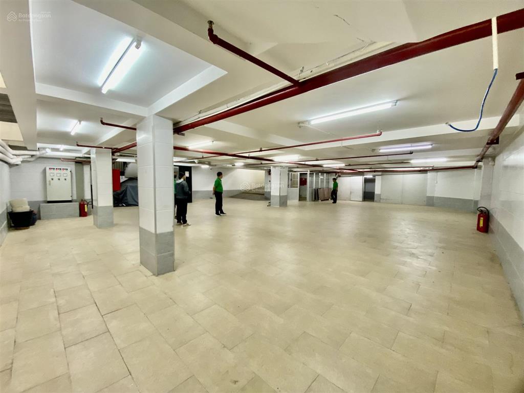 Cho thuê nhà nguyên căn 6 tầng ~ 1500m2 sàn trống suốt an khánh, q2, giá 290 tr/th có thương lượng