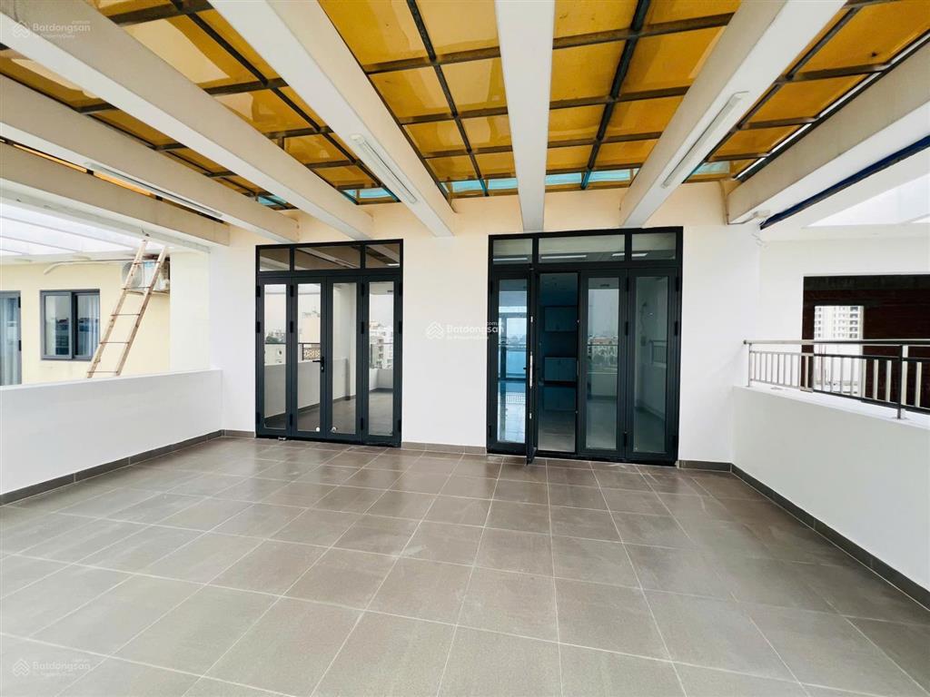Cho thuê tòa nhà 7 tầng ~700m2 sàn trống suốt thang máy mặt tiền trương văn bang, trung tâm quận 2