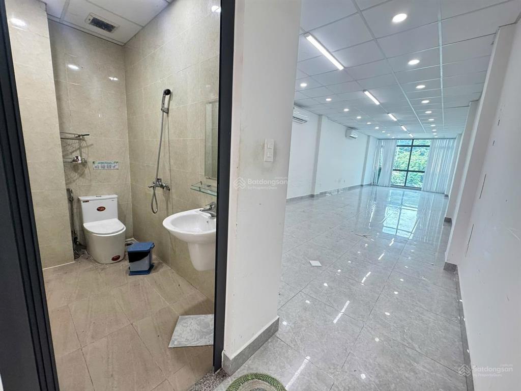 Cho thuê tòa nhà văn phòng 5 tầng sàn trống suốt giá 53tr/th trần lựu, an phú an khánh, quận 2