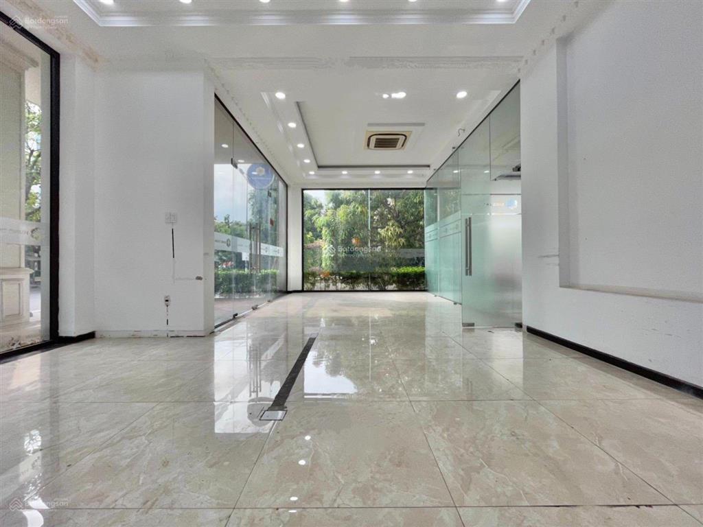 Cho thuê tòa nhà trục lương định của, trần não, an khánh, q2, giá 100 triệu, 600m2 sàn thang máy