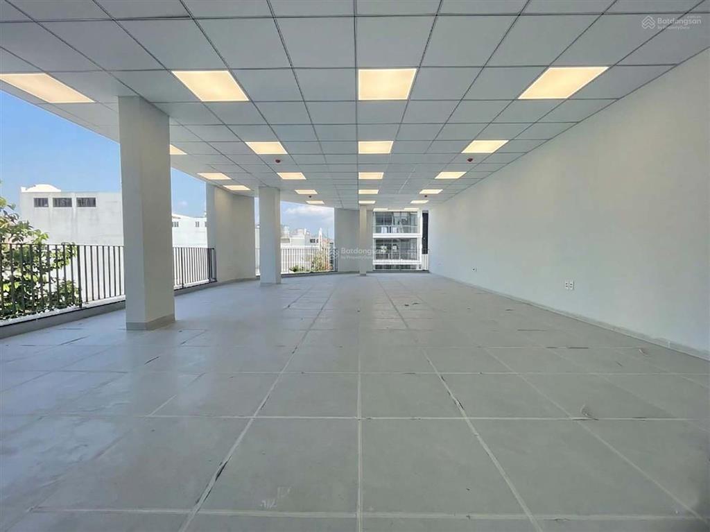 Tòa nhà hầm 7 tầng nổi ~1000m2 sàn căn góc gần trương văn bang  thạnh mỹ lợi  trung tâm quận 2