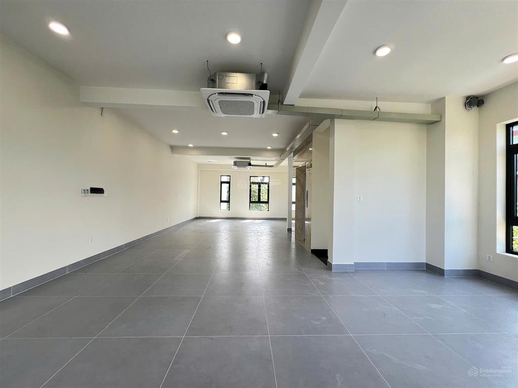 Cho thuê nhà riêng 80 triệu/ tháng bao vat, 650m2 sàn tại nguyễn văn kỉnh, p thạnh mỹ lợi, q2, hcm