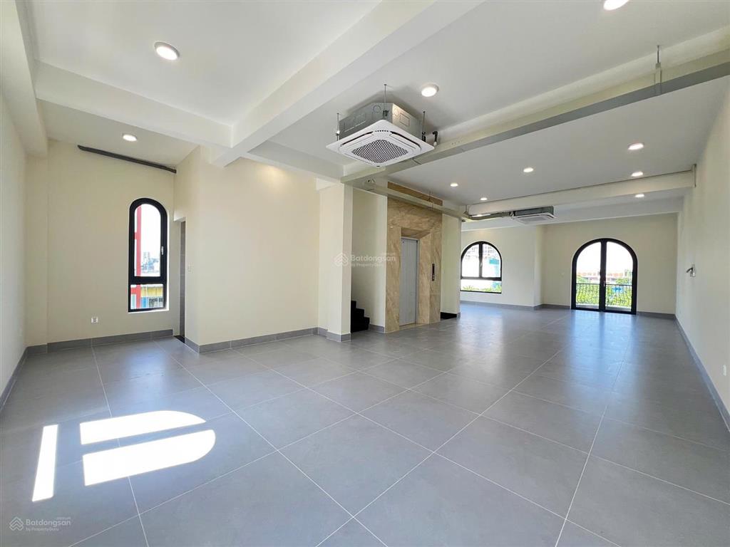 Cho thuê nhà riêng 80 triệu/ tháng bao vat, 650m2 sàn tại nguyễn văn kỉnh, p thạnh mỹ lợi, q2, hcm