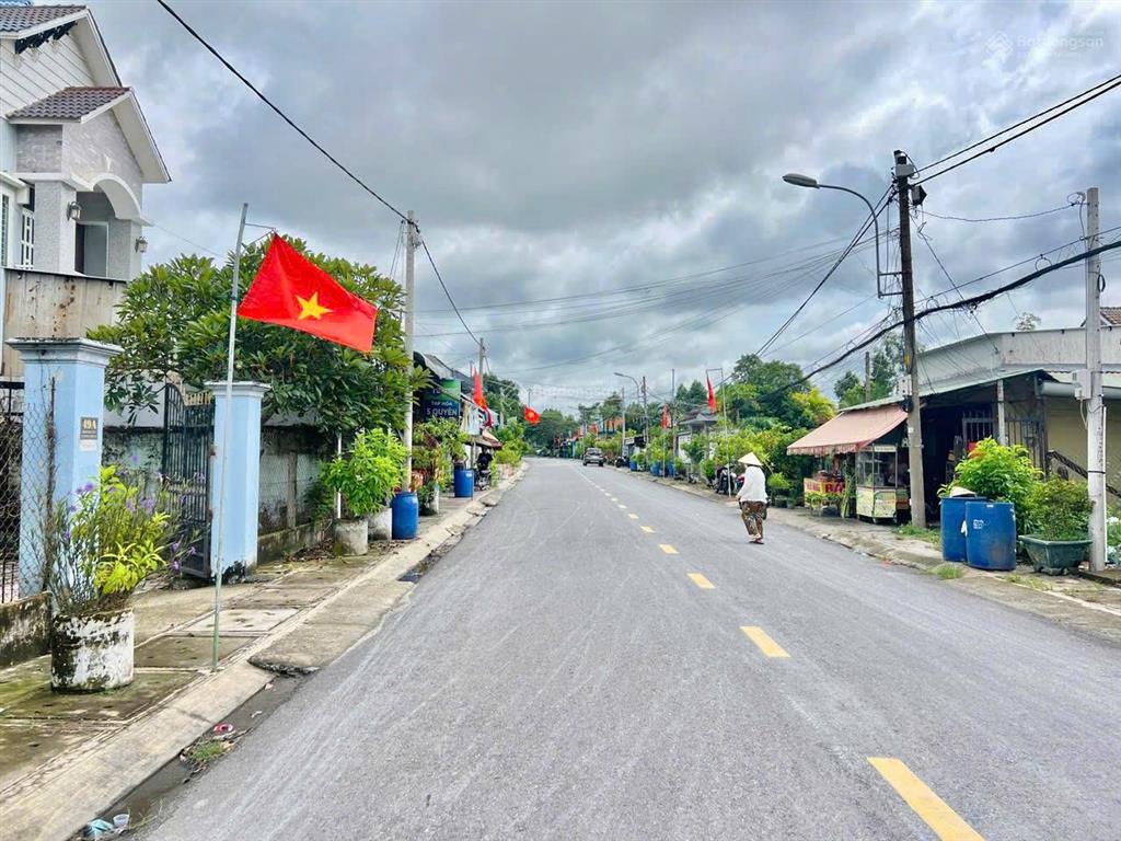 Không còn nhu cầu đầu tư cần sang nhượng lại hoặc bán luôn lô góc 2 mặt tiền 210m2 giá cực đậm sâu