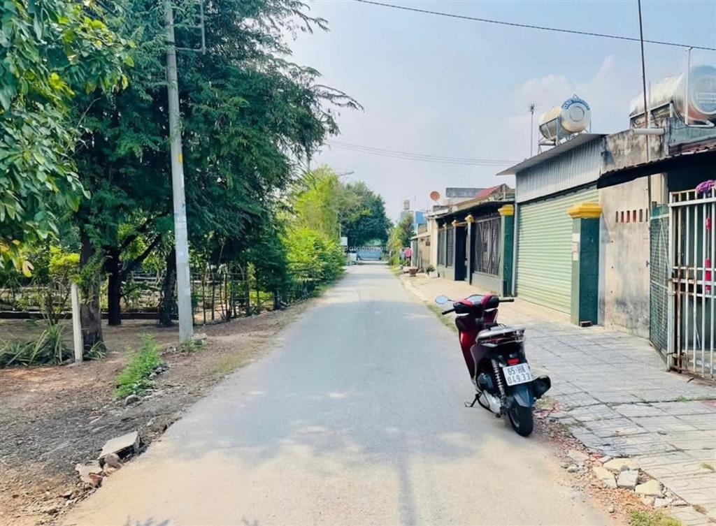 Mua đất tặng nhà cấp 4 full thổ cư 275m2 sát chợ phước thạnh giá 1 tỷ 375tr còn thương lượng