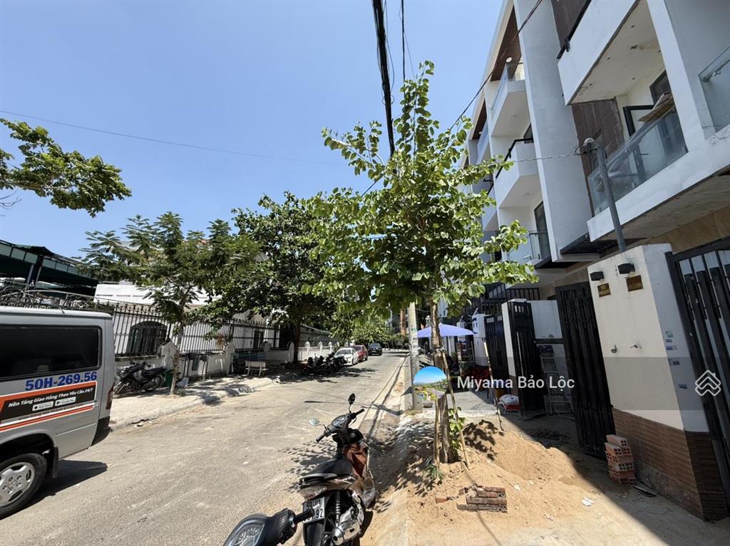 Nhà 4x20m đường số 27, nhà 3 tầng, gần công viên đã hoàn thiện nội thất, đang cho thuê