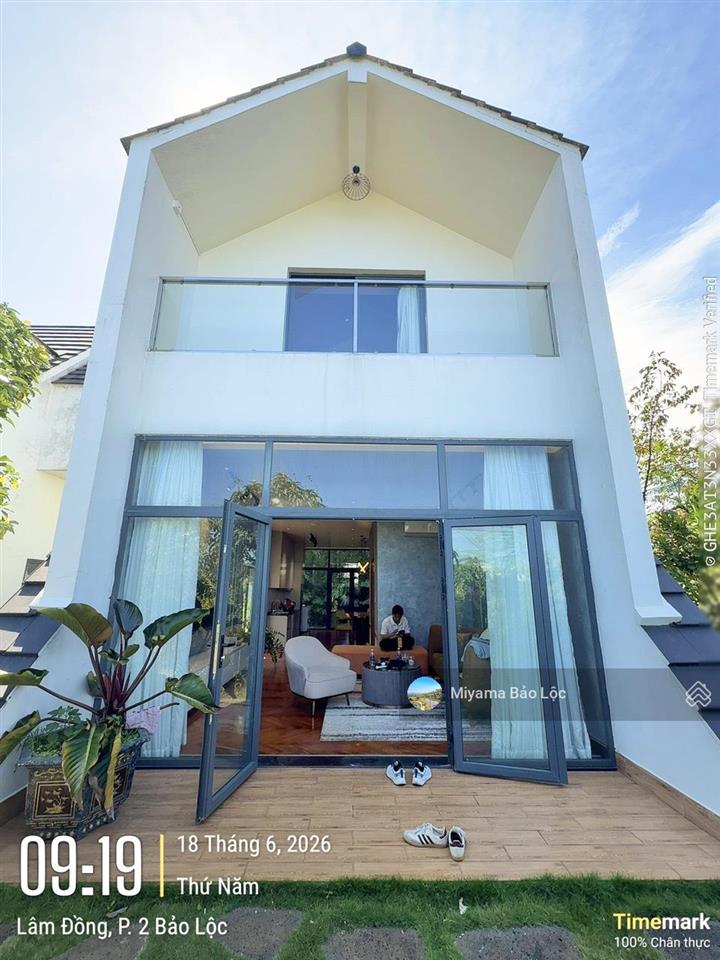 Biệt thự mini mới 100% full nội thất. gần hồ ngọc, đồi chè tâm châu. có hồ bơi, nhà hàng. sổ sẵn