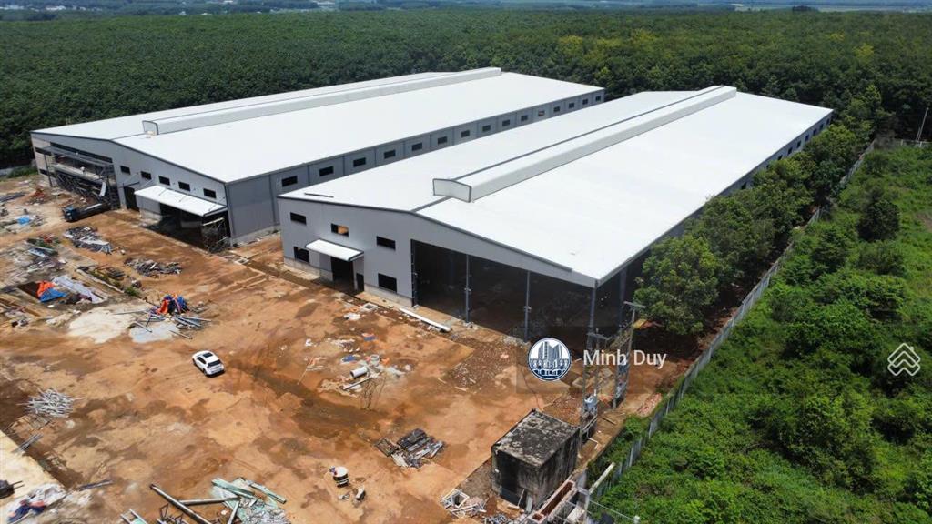 Bán 43.000m2 đất, 27.000m2 xưởng (đã xây 15.000m2) mới 100%, hệ thống pccc + sổ hồng. giá 150 tỷ.