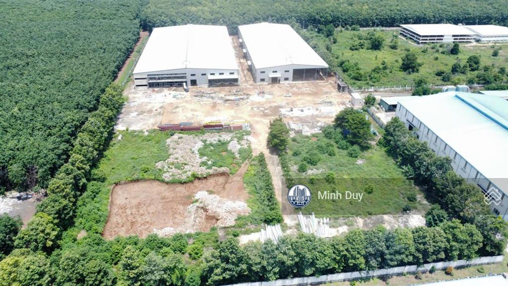 Bán 43.000m2 đất, 27.000m2 xưởng (đã xây 15.000m2) mới 100%, hệ thống pccc + sổ hồng. giá 150 tỷ.