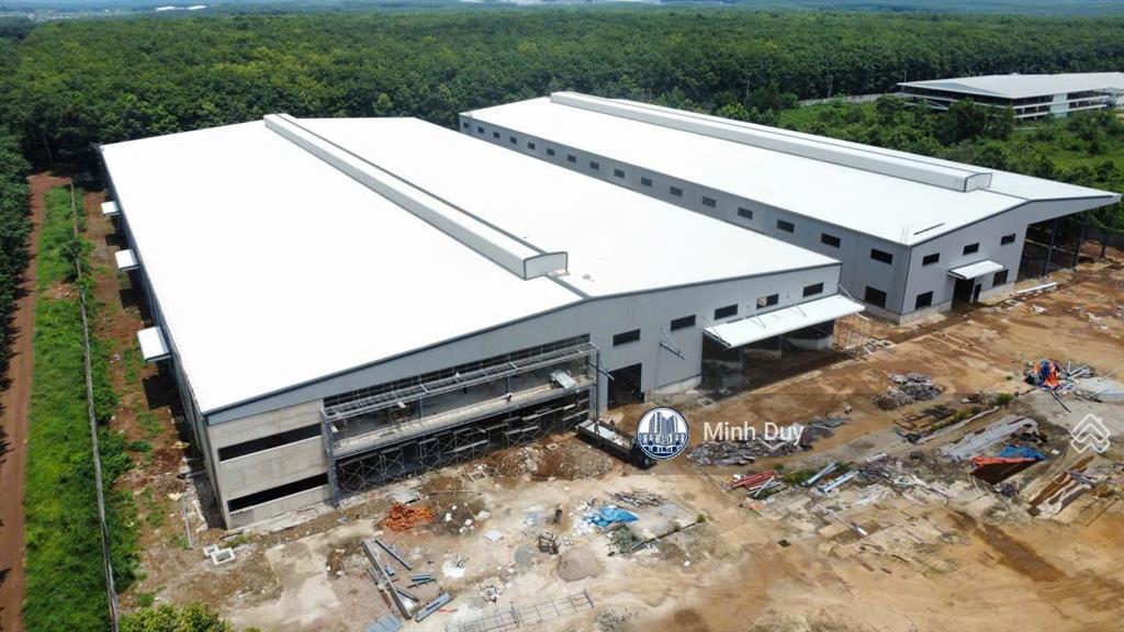 Bán 43.000m2 đất, 27.000m2 xưởng (đã xây 15.000m2) mới 100%, hệ thống pccc + sổ hồng. giá 150 tỷ.