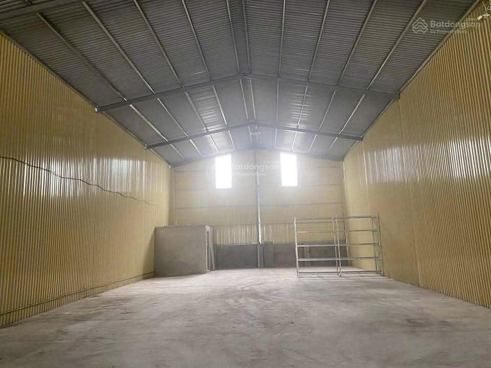 Cho thuê kho mặt tiền trường sơn