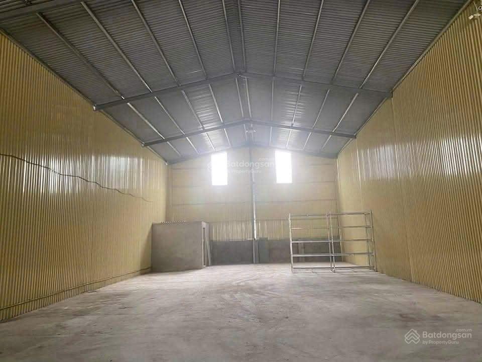 Cho thuê kho mặt tiền trường sơn
