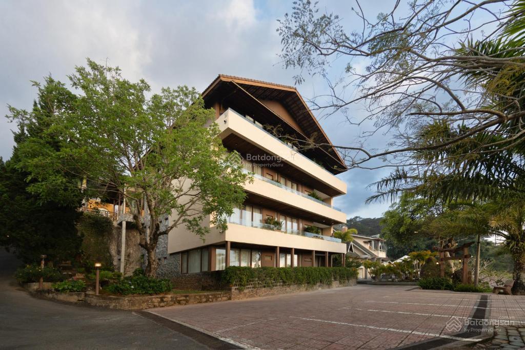 Cần bán khu resort nghỉ dưỡng 4 sao trung tâm tp đà lạt, giá siêu đầu tư