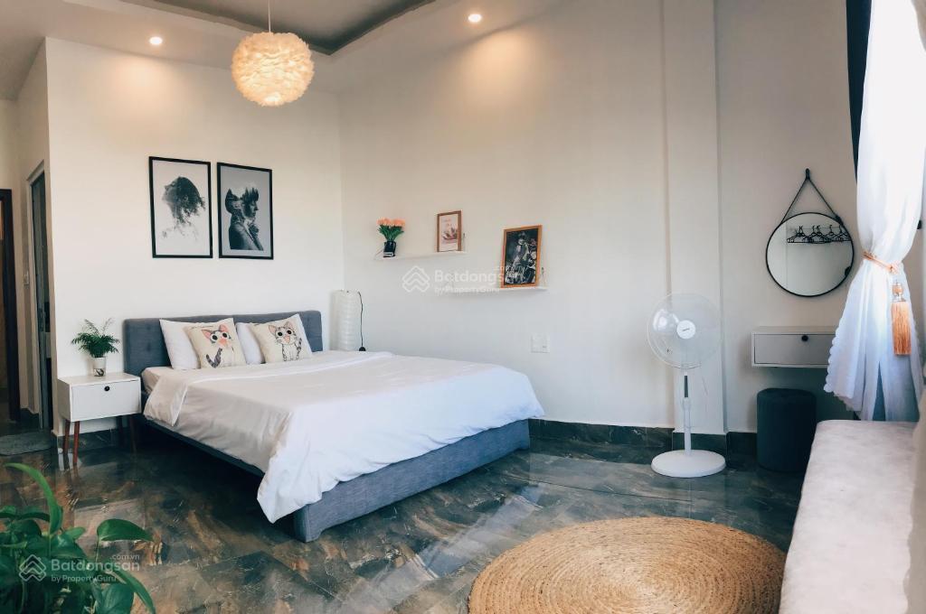 Bán khách sạn biệt thự 280m2 tại đường triệu việt vương, giá siêu đầu tư