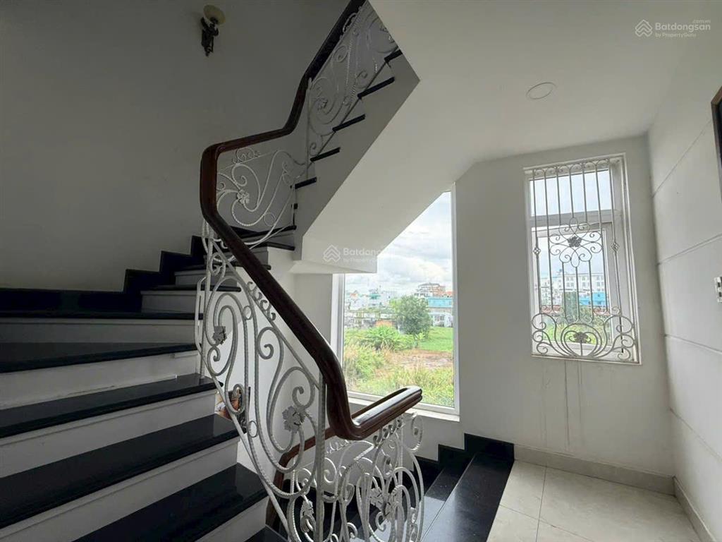 Nhà cho thuê mặt tiền đường số  kdc hương lộ 5  phường an lạc  bình tân