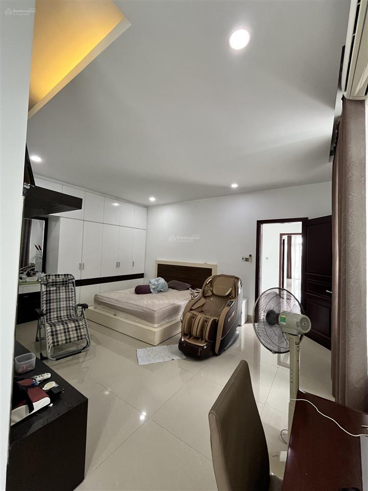 Căn nhà to khủng & siêu "đặc biệt 39k" cách biển nha trang 2,5km