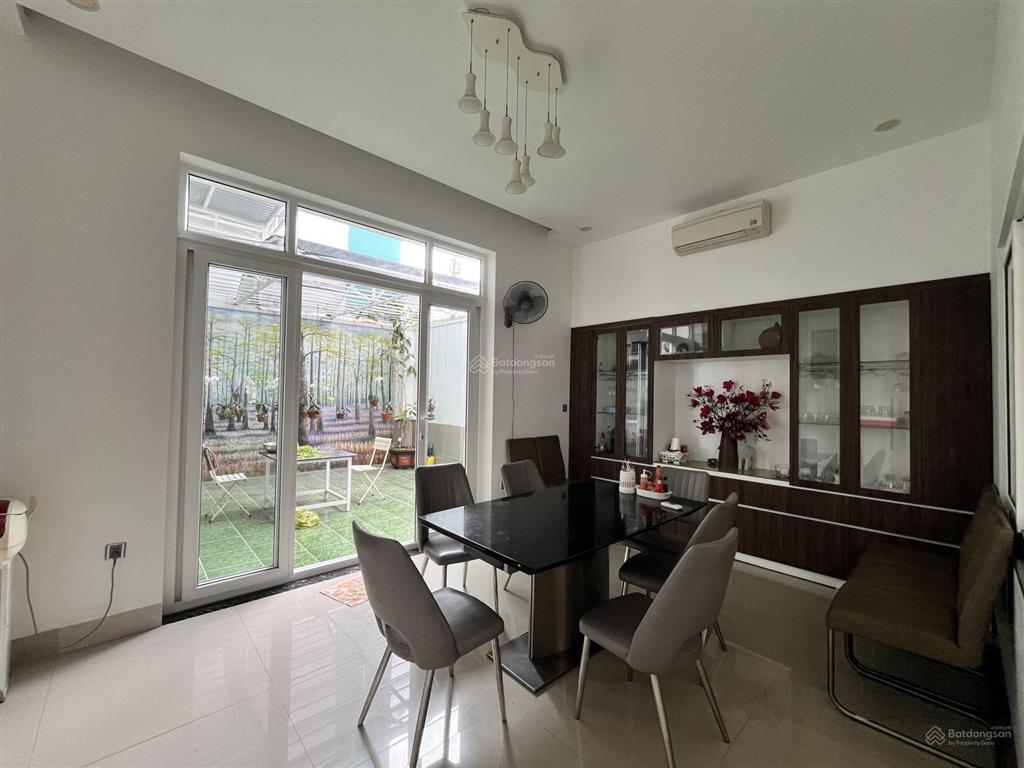 Căn nhà to khủng & siêu "đặc biệt 39k" cách biển nha trang 2,5km