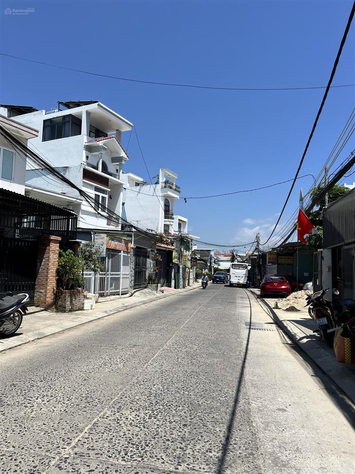 Nhà 03 tầng đẹp vừa ở vừa kinh doanh cực tốt, mặt tiền 9,8m (top hậu)