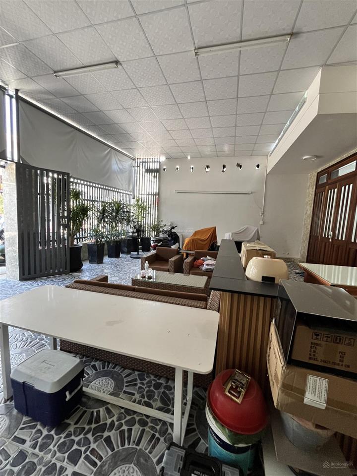 Nhà 03 tầng đẹp vừa ở vừa kinh doanh cực tốt, mặt tiền 9,8m (top hậu)