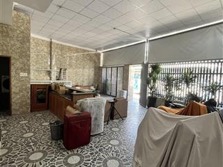 Nhà 03 tầng đẹp vừa ở vừa kinh doanh cực tốt, mặt tiền 9,8m (top hậu)