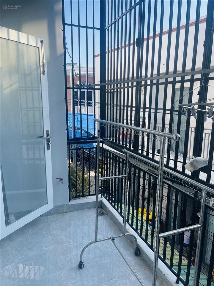 Nhà 2 tầng đường ô tô thông thoáng, gần tháp bà & biển hòn chồng