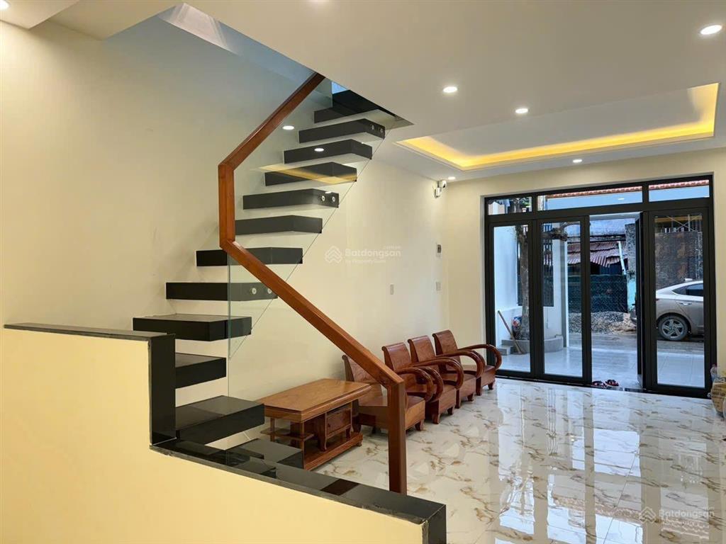 Hàng hiếm  nhà đẹp cách biển 600m, ô tô tận nơi