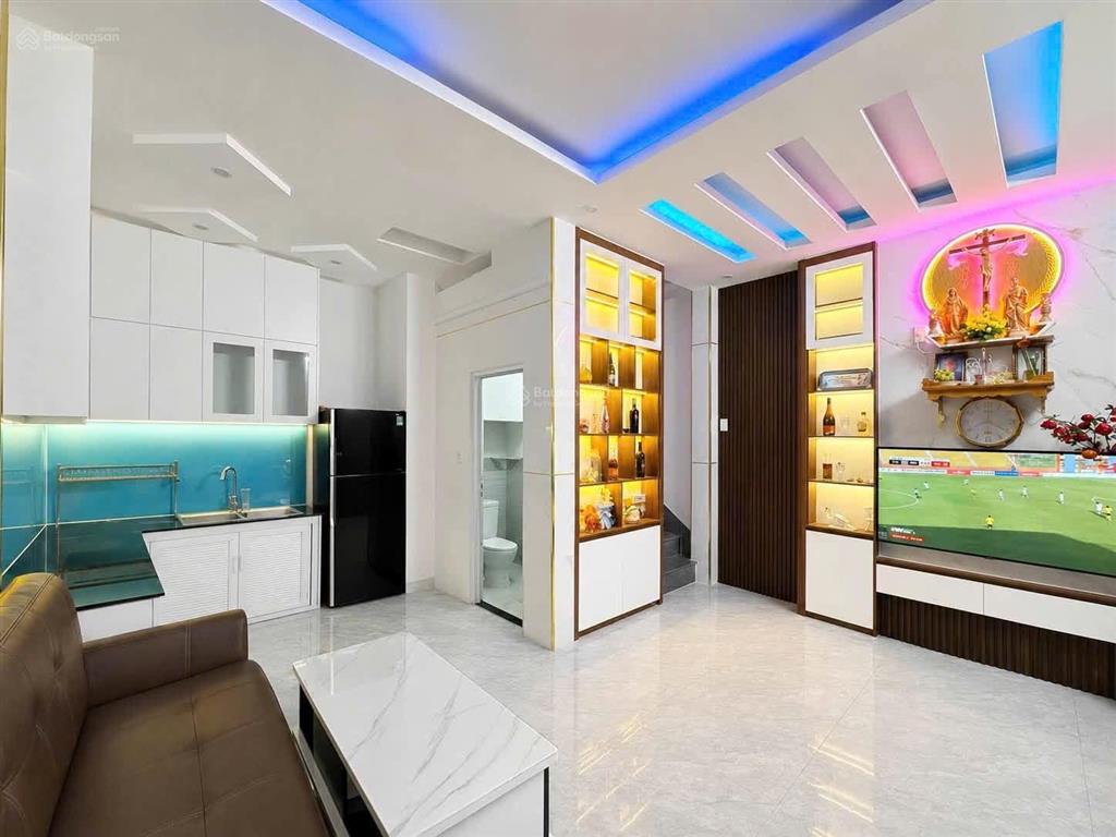 Nhà 4 tầng phố tây nha trang, gần biển, quảng trường & tháp trầm hương