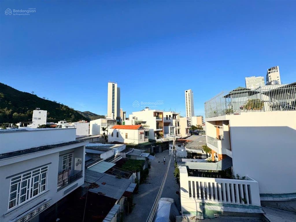 Khu bàn cờ bắc nha trang  căn nhà góc 2 mặt tiền gần biển nha trang (vĩnh hoà cũ)
