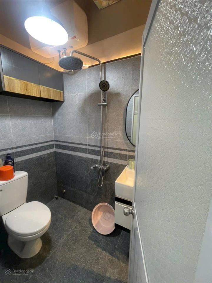 Nhà cạnh & đi bộ ra bãi tắm hòn chồng & mường thanh viễn triều