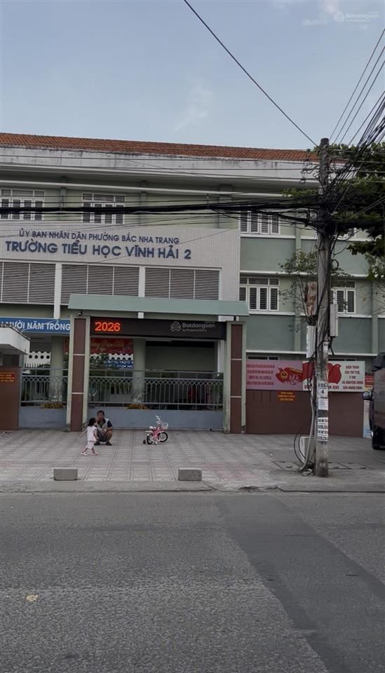 Lô đất bé bé bình dân phù hợp xây ở gần trường & chợ