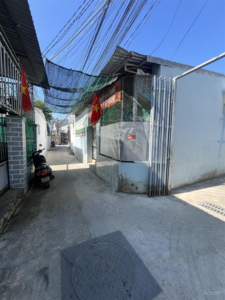 Lô đất bé bé bình dân phù hợp xây ở gần trường & chợ
