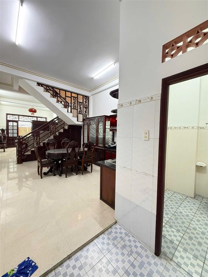 Cơ hội cực tốt  nhà 4 tầng full gỗ, trung tâm vĩnh hải  bắc nha trang