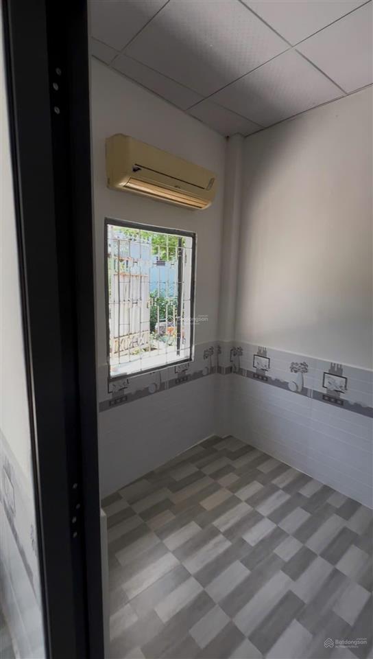 Nhà 1,6 tỷ  cách biển nha trang chỉ có 850m