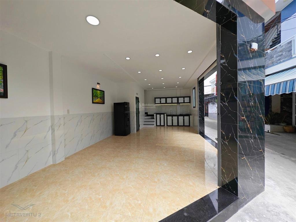 Giá quá rẻ cho căn góc 2 tầng tp nha trang