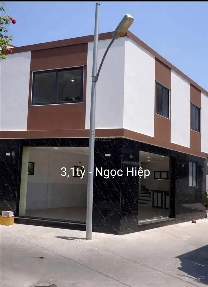 Giá quá rẻ cho căn góc 2 tầng tp nha trang