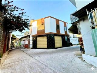 Giá quá rẻ cho căn góc 2 tầng tp nha trang