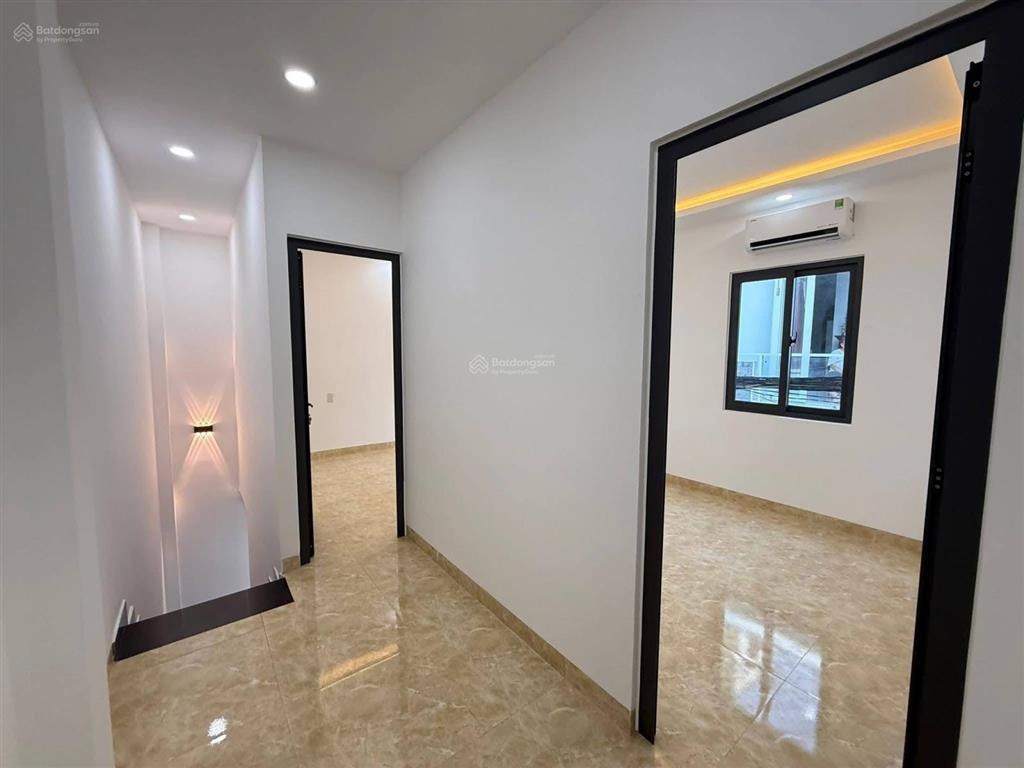 Giá quá rẻ cho căn góc 2 tầng tp nha trang